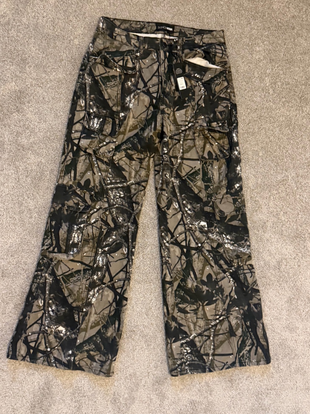 Fashion Nova Women’s Olive & Black Camouflage Cargo Pants - Size XL NWT